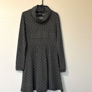 Angie Cowl Neck Midi Dress Size Petite Largee Medium Like New Warm Black Cream